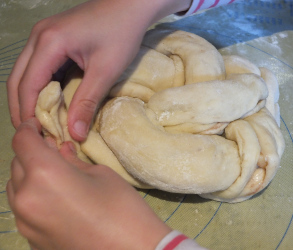 Round Apple Challah