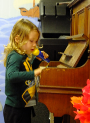 Vina Del Mar international song contest