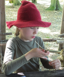 weaving a natural decoration