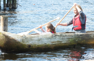 log boat