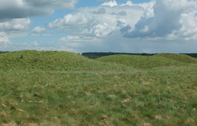 bronze age barrows