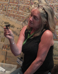 looking at artefacts