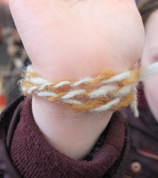 wool to bracelet