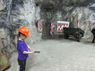 Listening to the introductory audio guide