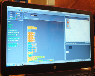 creating the sierpinski triangle with Scratch